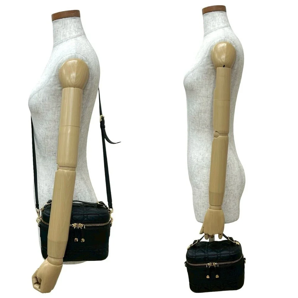 CHRISTIAN DIOR Black Leather Shoulder Bag - Picture 2 of 10